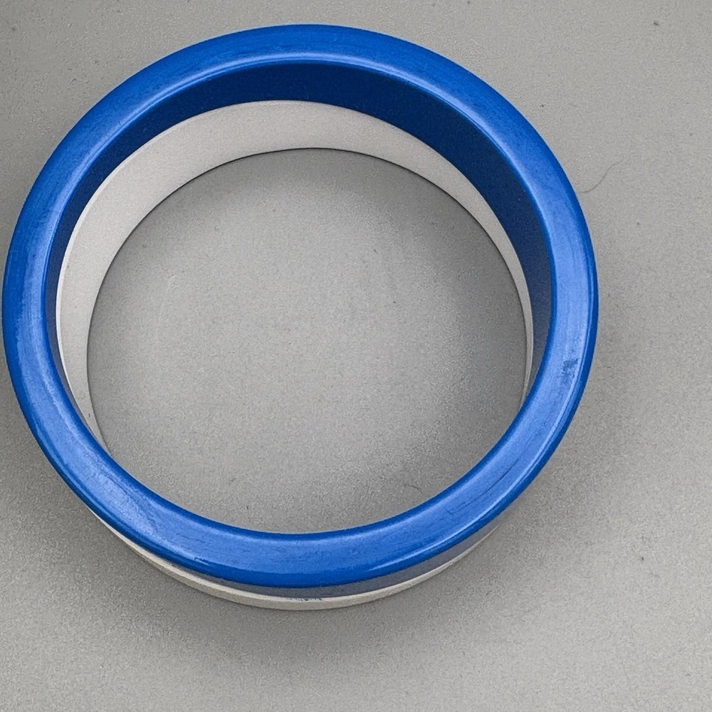 Vintage Two Tone Lucite Bangle Blue and White Retro Coastal American MCM 8" - Picture 3 of 10